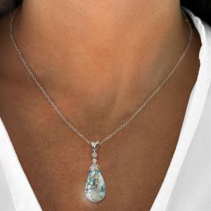 Elegant Briolette Cut Aquamarine Sapphire Pendant Necklace