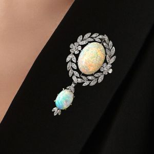 Vintage Milgrain Wreath Design Oval Cut Opal Brooch For Women