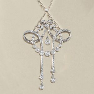 Vintage Round Cut White Sapphire Pendant Necklace For Women