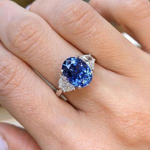 Three Stone Oval Cut Blue Sapphire Engagement Ring For Women 