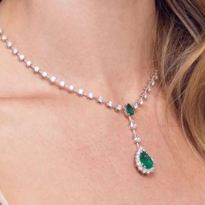 22.58 Ct Halo Pear Cut Emerald Sapphire Bridal Jewelry Wedding Necklace For Women