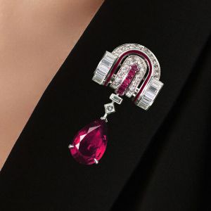 12.74 Ct Vintage Pear Cut Ruby Sapphire Brooch For Women