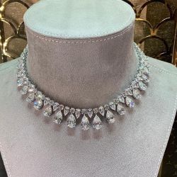 Luxurious Pear Cut Necklace For Women