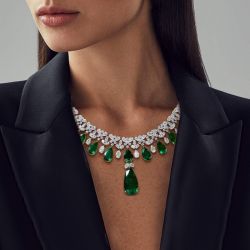 Luxury Pear Cut Emerald Sapphire Pendant Necklace For Women