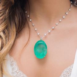 Gorgeous Oval Cut Colombian Emerald Color Pendant Necklace