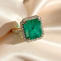 Gorgeous Golden Halo Asscher Cut Emerald Sapphire Engagement Ring