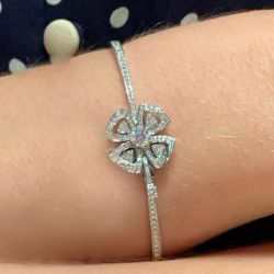 Clover Flowers Design Round Cut White Sapphire Bracelet