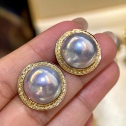 Fashion Golden Halo Round Shaped Pearl Stud Earrings