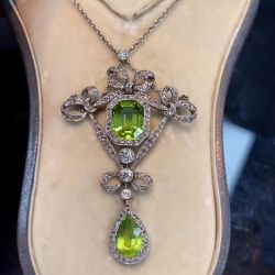 Luxury Emerald & Pear Cut Peridot Sapphire Pendant Necklace