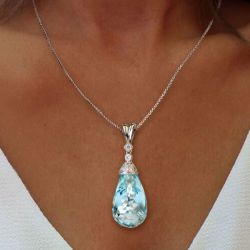 Elegant Briolette Cut Aquamarine Sapphire Pendant Necklace