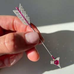 Art Deco Emerald Cut White & Ruby Sapphire Cupid Arrow Brooch For Women