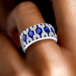 Vintage Round Cut Blue Sapphire Wedding Band For Women