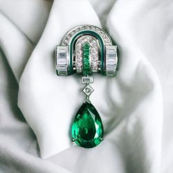 Vintage Pear Cut Emerald Sapphire Brooch For Women