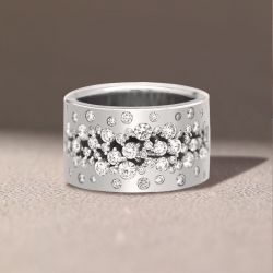 Round Cut White Sapphire Wedding Band For Women