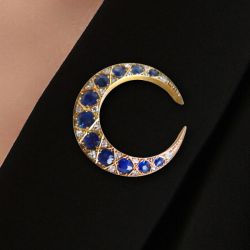 Golden Art Deco Round Cut Blue Sapphire Brooch For Women