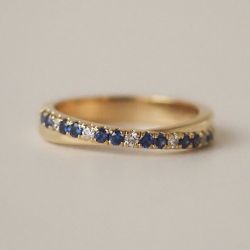 Golden Round Cut Blue Sapphire Criss Cross Ring Wedding Band For Women 