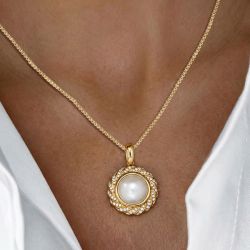 Golden Halo Round Pearl Pendant Necklace For Women 