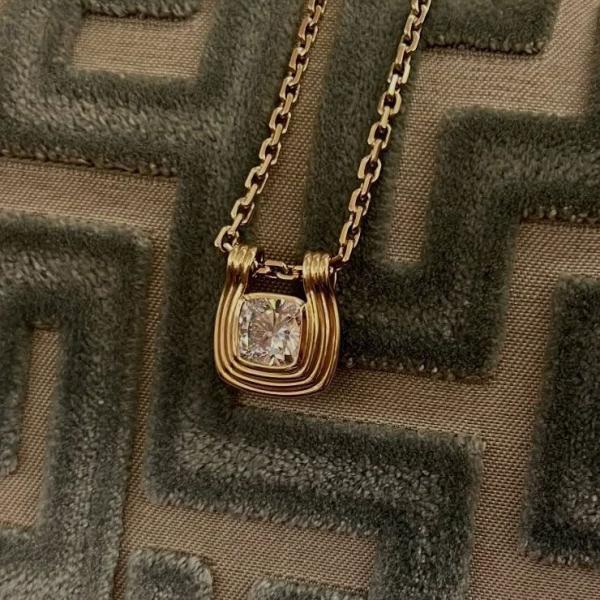 What Makes Gold Necklaces for Women the Perfect Everyday Jewelry?