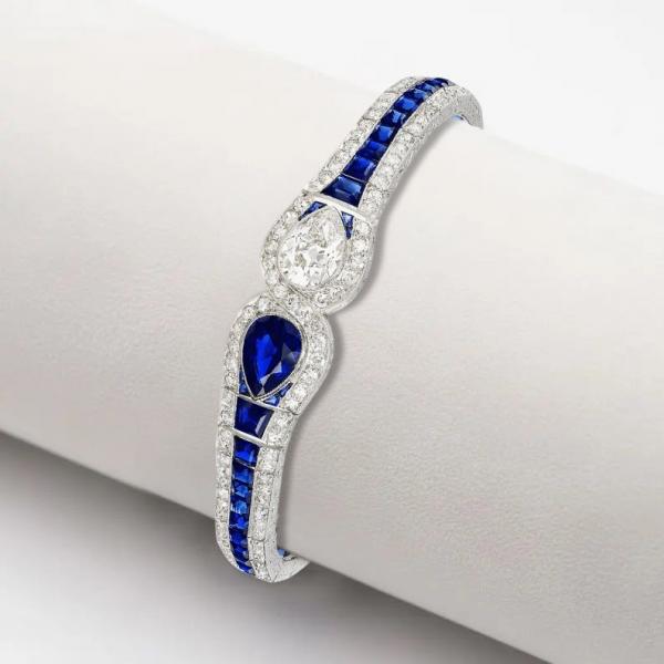 Aquamarine Birthstone Bracelet for Women: A Timeless Touch of Elegance