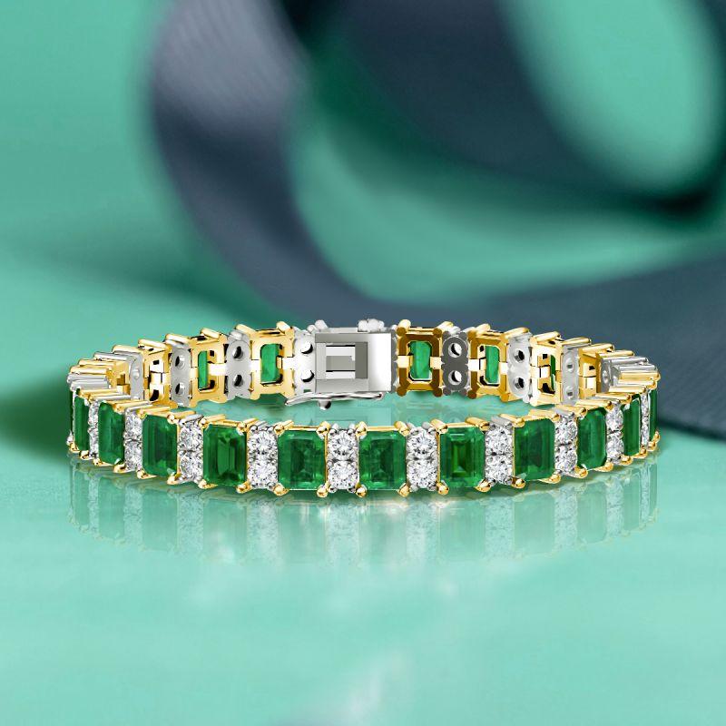 Why Should You Choose an Emerald Cut Tennis Bracelet for Your Jewelry Collection?