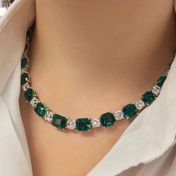 Is a Green Emerald Necklace the Perfect Choice for Timeless Elegance?