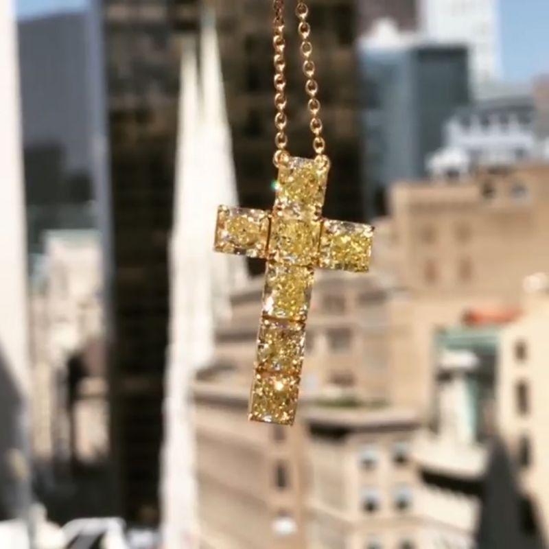 Why Does a Gold Cross Necklace for Women Remain a Meaningful and Stylish Choice Today?