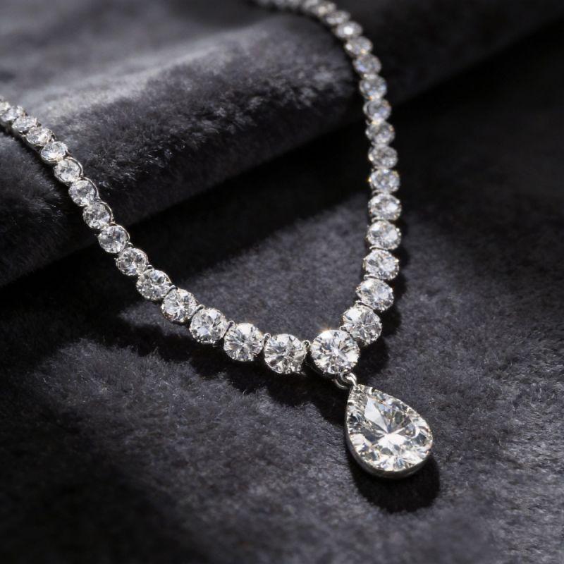 Why a Birthstone Necklace for Mom Is a Gift She'll Always Treasure