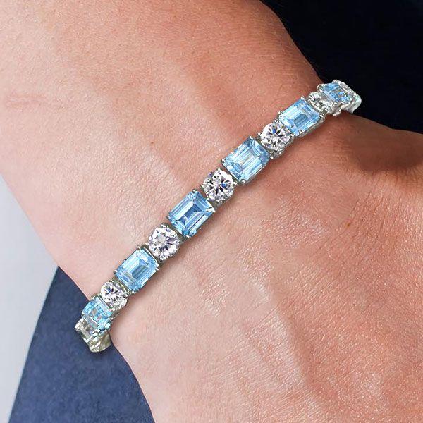How Does an Aquamarine Bracelet Match Today’s Popular Style Trends?