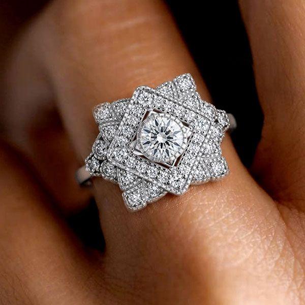 Modern Unique Engagement Rings: Stand-Out Styles for 2026
