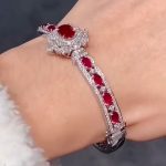 What Is a Garnet Birthstone Bracelet for Women and What Does It Mean?